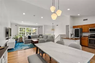 5 Meadow Ct, Smithfield, RI 02917 - Photo 1