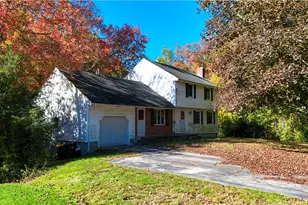 8 Sunset Dr, Smithfield, RI 02917 - Photo 1