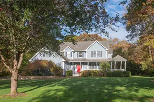 7 Caitlin Ct, South Kingstown, RI 02881 - Photo 1