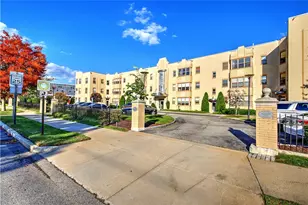 1180 Narragansett Blvd, Cranston, RI 02905 - Photo 1