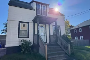 179 Columbine Ave, Pawtucket, RI 02861 - Photo 1