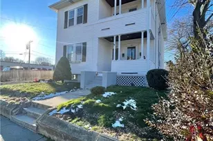 1577 Cranston St, Cranston, RI 02920 - Photo 1