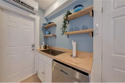 382 Spring Street #3, Newport, RI 02840 - Photo 1