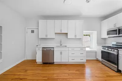 462 Thames Street #3, Newport, RI 02840 - Photo 1