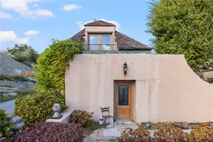 216 Gray Craig Rd, Middletown, RI 02842 - Photo 1