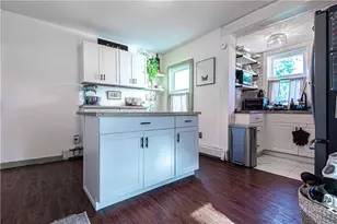 274 Admiral St, Providence, RI 02908 - Photo 1