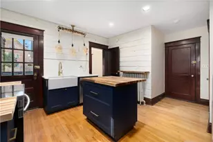 31 Cranston Ave, Newport, RI 02840 - Photo 1