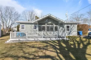 30 Warren Ave, Middletown, RI 02842 - Photo 1