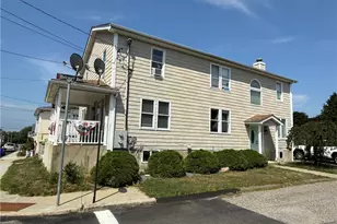 313 State St, Bristol, RI 02809 - Photo 1