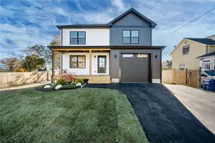 106 Park Ave, Warwick, RI 02889 - Photo 1