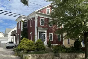 76 Pitman St, Providence, RI 02906 - Photo 1