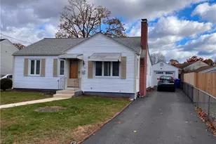 85 Rice St, Pawtucket, RI 02861 - Photo 1