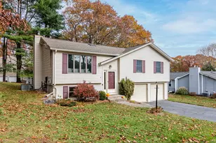 17 Wampum Dr, Warwick, RI 02886 - Photo 1