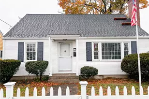 51 Benjamin St, Pawtucket, RI 02861 - Photo 1