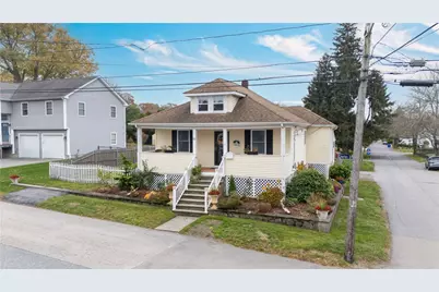 82 Charles Street, Bristol, RI 02809 - Photo 1