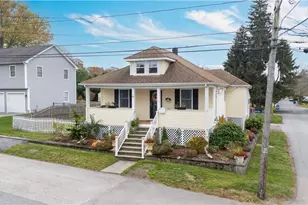 82 Charles St, Bristol, RI 02809 - Photo 1