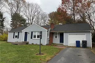 32 Nipsah Rd, Warwick, RI 02818 - Photo 1