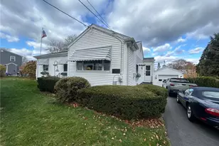 78 Kaufman Rd, Tiverton, RI 02878 - Photo 1