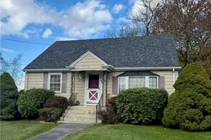 48 Hambly Rd, Tiverton, RI 02878 - Photo 1