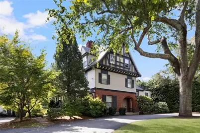 107 Old Beach Road #2, Newport, RI 02840 - Photo 1