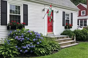 12 Hillside Ave, Newport, RI 02840 - Photo 1