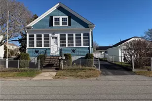 22 Magnolia St, Bristol, RI 02809 - Photo 1