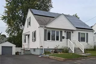 46 Bowen St, Cumberland, RI 02864 - Photo 1