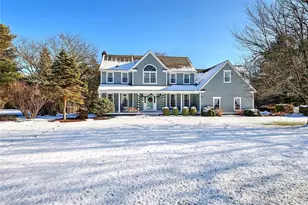 350 Kettle Pond Dr, South Kingstown, RI 02879 - Photo 1