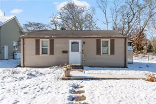 84 Oak St, South Kingstown, RI 02879 - Photo 1