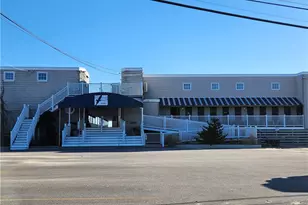 175 Bonnet Point Rd, Narragansett, RI 02882 - Photo 1