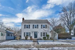 174 Littlefield St, Pawtucket, RI 02861 - Photo 1