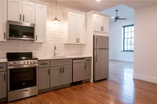 15 Cranston Ave, Newport, RI 02840 - Photo 1