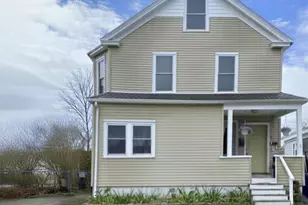 19 Vernon Ave, Newport, RI 02840 - Photo 1