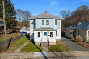 10 Huntington Ave, Blackstone, MA 01504 - Photo 1
