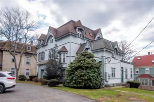 569 Spring St, Newport, RI 02840 - Photo 1