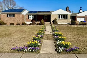 33 Whipple Ave, Westerly, RI 02891 - Photo 1