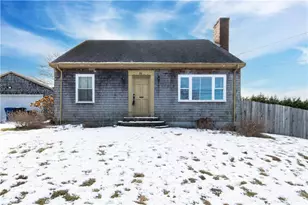 25 Mathew Rd, Tiverton, RI 02878 - Photo 1