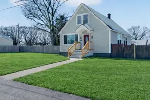 211 Pinnery Ave, Warwick, RI 02886 - Photo 1