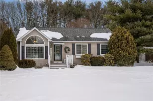 34 King St, Coventry, RI 02816 - Photo 1