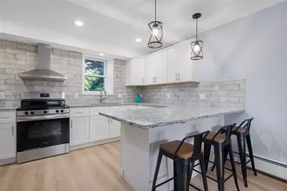 152 Tuckerman Avenue #10, Middletown, RI 02842 - Photo 1