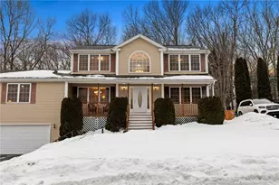 15 Gilcrest Dr, West Warwick, RI 02893 - Photo 1
