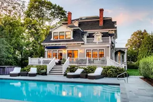 15 Berkeley Ave, Newport, RI 02840 - Photo 1