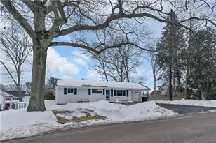 22 Rawlinson Dr, Coventry, RI 02816 - Photo 1