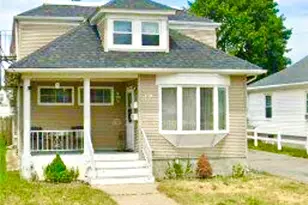 116 Warwick Rd, Pawtucket, RI 02861 - Photo 1