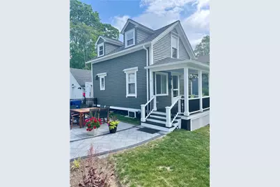 14 Pearl Street, East Greenwich, RI 02818 - Photo 1