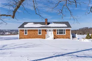 3211 Main Rd, Tiverton, RI 02878 - Photo 1