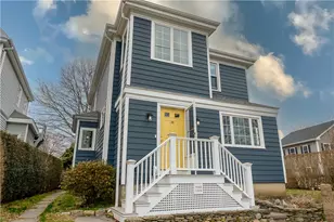 36 Vernon Ave, Newport, RI 02840 - Photo 1