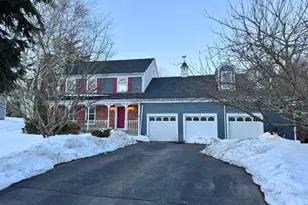 52 Vanderbilt Ln, Portsmouth, RI 02871 - Photo 1