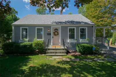 17 Rosedale Court, Middletown, RI 02842 - Photo 1