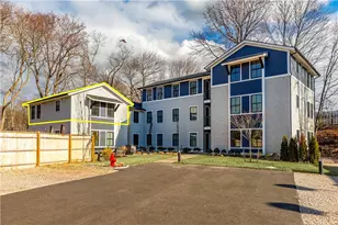 32 Exchange St, East Greenwich, RI 02818 - Photo 1